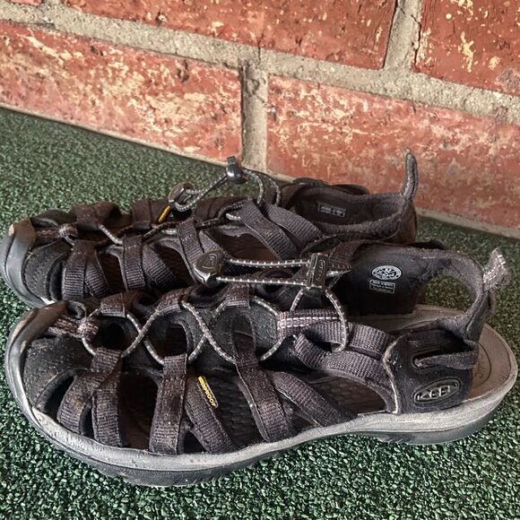 Keen Sandals size 6.5  - Picture 2 of 9